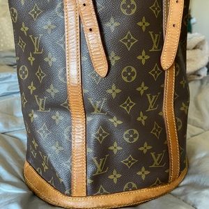 Louis Vuitton Bucket GM